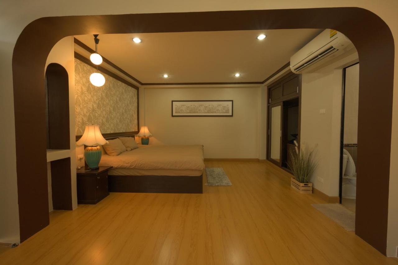 October Hostel Chiangmai 치앙마이 외부 사진