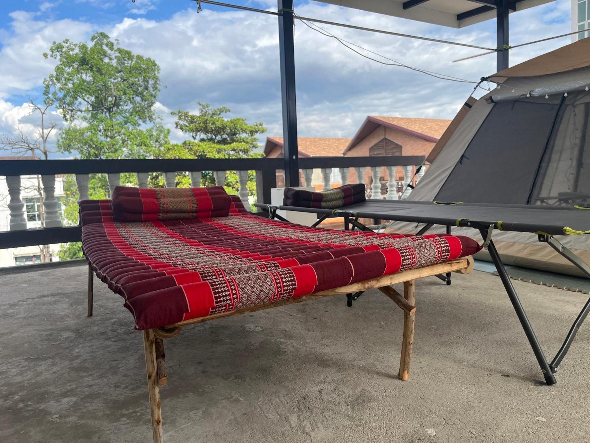 October Hostel Chiangmai 치앙마이 외부 사진